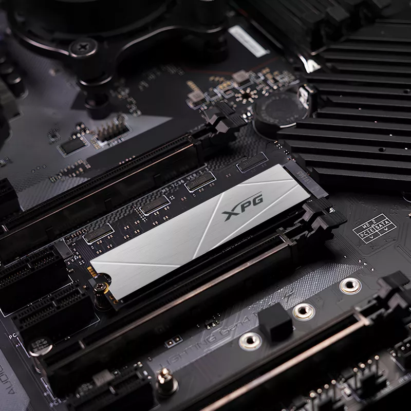 SSD disk ADATA 2 TB M.2 PCI Express 4.0 NVMe GAMMIX S60