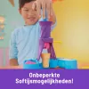 Kinetic Sand , Soft Serve Station, Lieldienu groziņu pildījums, Ietver 14oz formējamas spēļu smiltis (3 krāsas), 2 saldējuma konusus un 2 rīkus