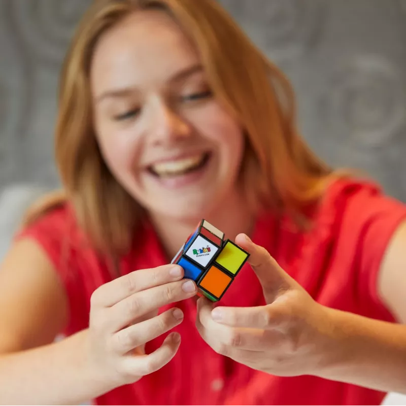 Rubik’s Mini 2x2, 2x2 klasiskā krāsu salikšanas puzle, kabatas izmēra prātu kutinoša rotaļlieta, iepakojums var atšķirties