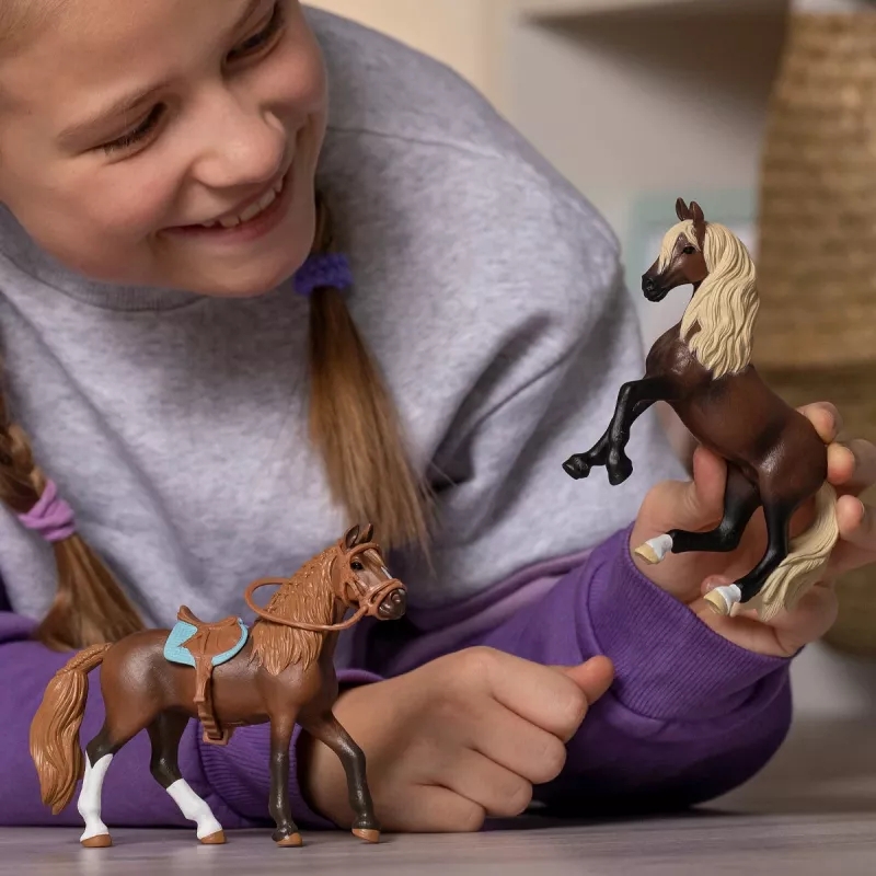 schleich HORSE CLUB Peruvian Paso Mare, 5 gadu, Zirgi, Brūns, Balts, Plastmasa