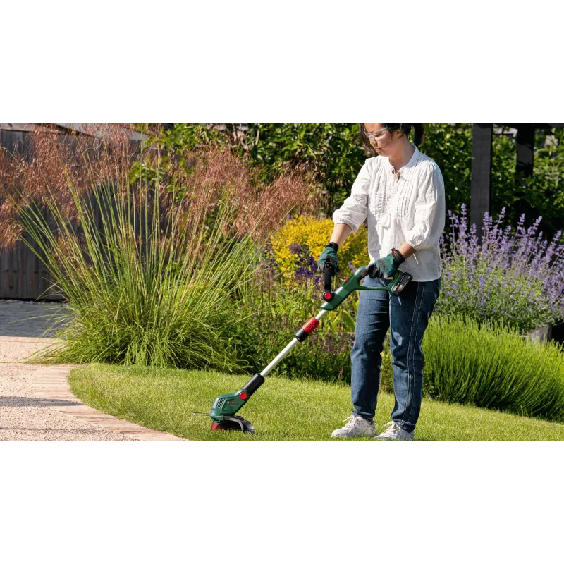 Bosch UniversalGrassCut 18V-26-500 26 cm Baterijas Melns, Zaļš
