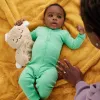Fisher-Price Soothe & Settle Bunny mīkstā rotaļlieta mazulim un pielāgojama skaņas ierīce ar kustību