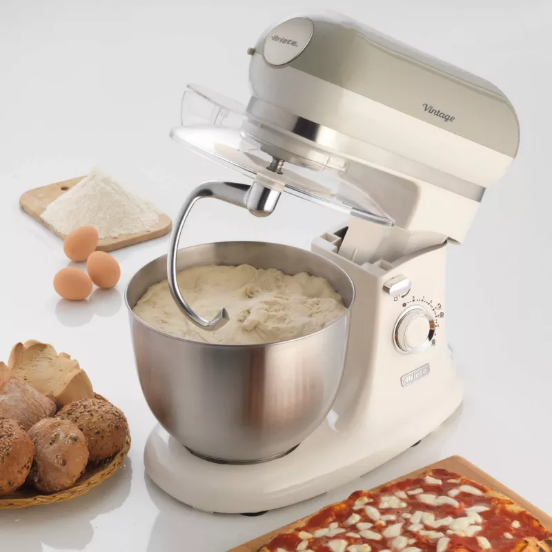 Ariete 1588 Vintage mikseris, planetārais mikseris maizei, picai, kūkām un konditorejas izstrādājumiem, 5,5 l tilpums, 7 ātrumi, 2400 W, pasteļbēšs