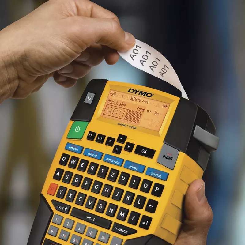 DYMO RHINO 4200 rūpnieciskais etiķešu printeris | QWERTZ tastatūra un laiku taupošie karstie taustiņi | Izturīgs etiķešu printeris darba vietām un smagiem marķēšanas darbiem