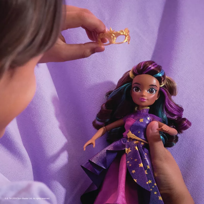 Modes lelle Spinmaster Unicorn Academy Sophia Masquerade 241mm Daudzkrāsaina