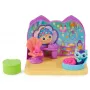 Deluxe istabas spēles komplekts Spin Master Gabby's Dollhouse — Labsajūtas istaba ar surikata spēļu figūru