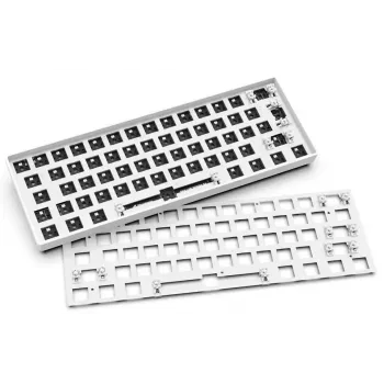 Kompakta 60% vadu tastatūra Sharkoon SKILLER SGK50 S4 — QWERTY vācu izkārtojums, RGB fona apgaismojums, USB, 1,5 m kabelis, balta