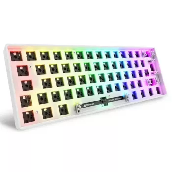 Kompakta 60% vadu tastatūra Sharkoon SKILLER SGK50 S4 — QWERTY vācu izkārtojums, RGB fona apgaismojums, USB, 1,5 m kabelis, balta