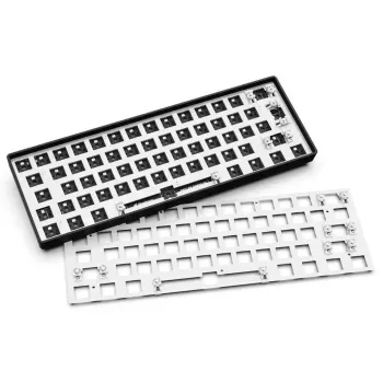 Mehāniska kompakta 60% klaviatūra Sharkoon SKILLER SGK50 S4 — vadu USB, QWERTY vācu izkārtojums, RGB fona apgaismojums, 1,5 m kabelis, melna