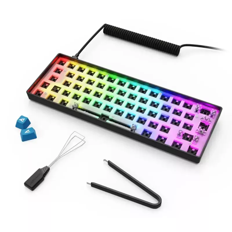 Mehāniska kompakta 60% klaviatūra Sharkoon SKILLER SGK50 S4 — vadu USB, QWERTY vācu izkārtojums, RGB fona apgaismojums, 1,5 m kabelis, melna
