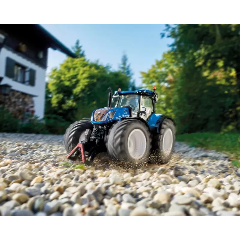 Siku 3291 traktora modelis saliktā veidā, mērogā 1:32