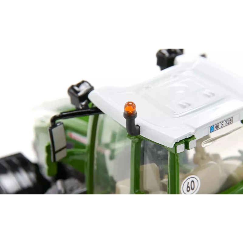 Traktora modelis Siku Fendt 728 Vario 1:32 Platums 180 mm Dziļums 86 mm Augstums 116 mm