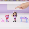 Gabby's Dollhouse , Mākslas studijas komplekts ar 2 rotaļu figūriņām, 2 aksesuāriem, piegādi un mēbeli, rotaļlietas bērniem no 3 gadu vecuma