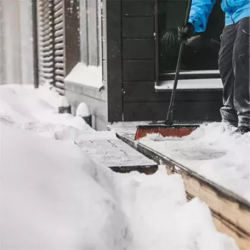 Iekštelpu slota Fiskars 1025926 ar mīkstiem un cietiem sariem, alumīnija, melna