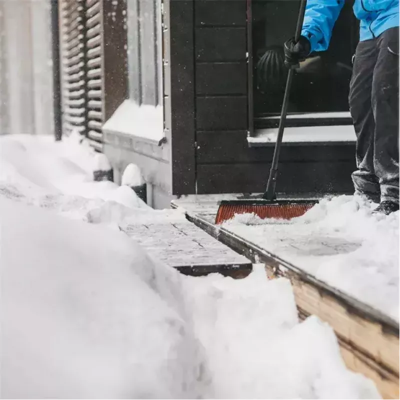 Iekštelpu slota Fiskars 1025926 ar mīkstiem un cietiem sariem, alumīnija, melna