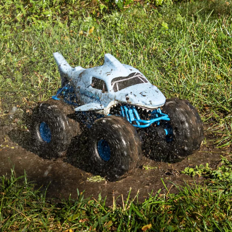 Monster Jam, Oficiālais Megalodon STORM visurgājēja tālvadības monsteru kravas automobilis, mērogā 1:15