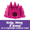 Kinetic Sand, 2 mārciņu rozā rotaļu smiltis, Lieldienu groziņu pildījums, veidojamas sensoriskās rotaļlietas bērniem, atkārtoti aiztaisāms maisiņš (iepakojums var atšķirties)