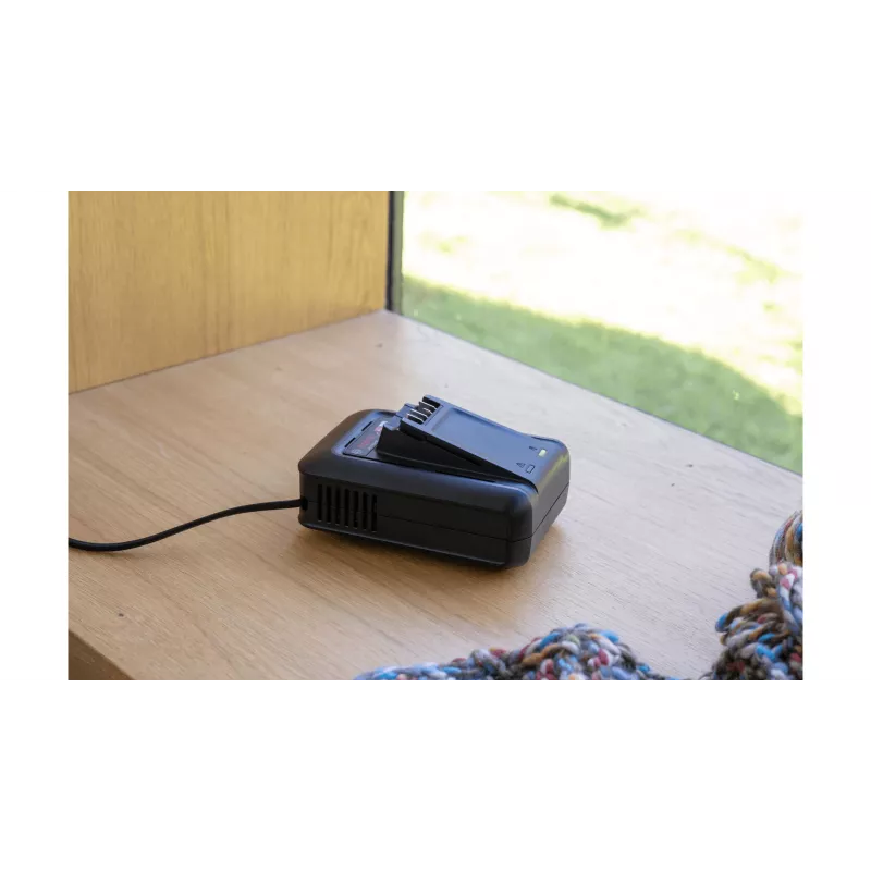 Bosch 1 600 A03 1X0 Akumulatora lādētājs