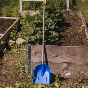 Sniega lāpsta Fiskars 1001421