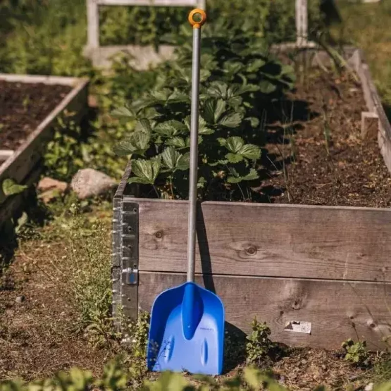 Sniega lāpsta Fiskars 1001421