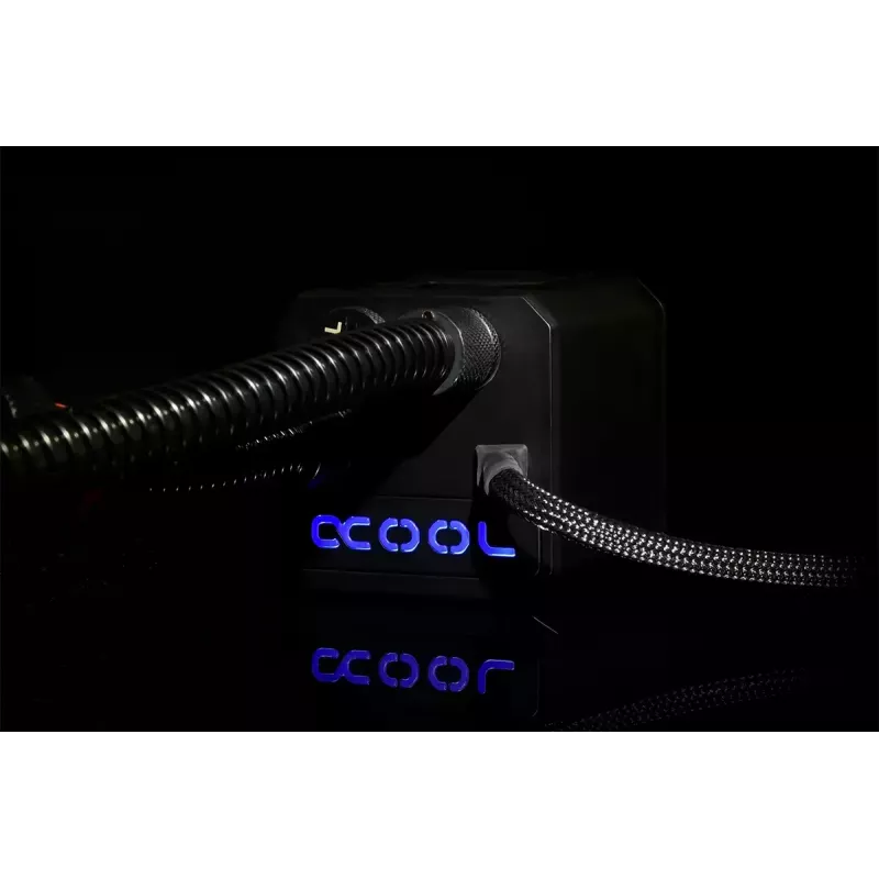 Viss vienā šķidruma dzesētājs Alphacool Eisbaer 360 CPU