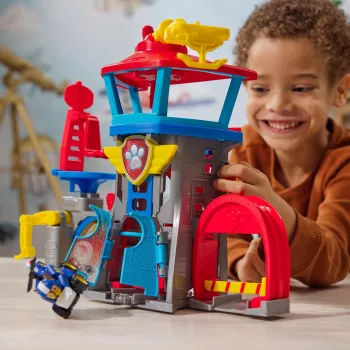 PAW Patrol : Air Rescue, Pup Squad Adventure Bay Airport Playset, ar Chase rotaļu auto un transportlīdzekļa palaidēju, rotaļlietas zēniem un meitenēm no 3 gadiem
