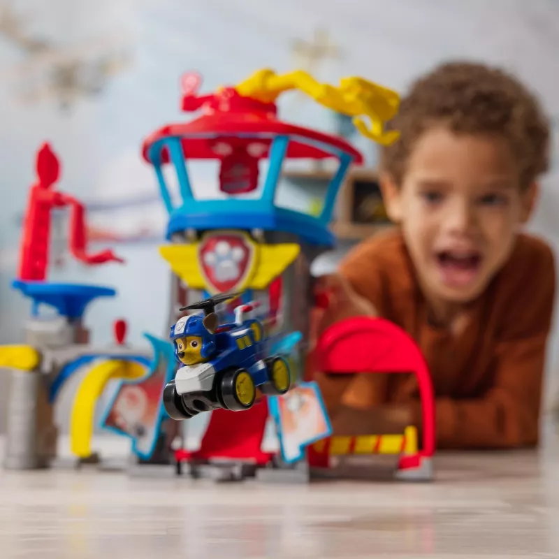 PAW Patrol : Air Rescue, Pup Squad Adventure Bay Airport Playset, ar Chase rotaļu auto un transportlīdzekļa palaidēju, rotaļlietas zēniem un meitenēm no 3 gadiem