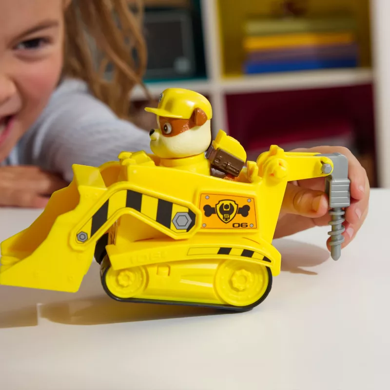 PAW Patrol , Rubble’s Buldozera Rotaļu Kravas Automašīna ar Kolekcionējamu Darbības Figūriņu, Ilgtspējīgi Veidotas Rotaļlietas Bērniem no 3 Gadu Vecuma