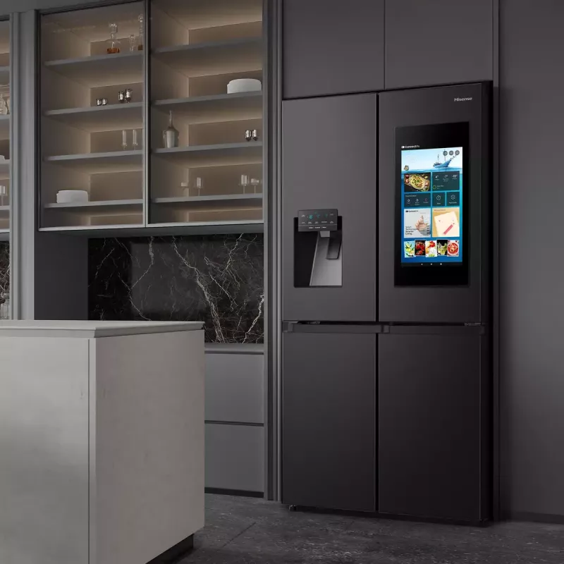 Ledusskapis Hisense Cross door RQ760N4IFE – Brīvi stāvošs, vairāku durvju, 577 L kopējā ietilpība, Melns