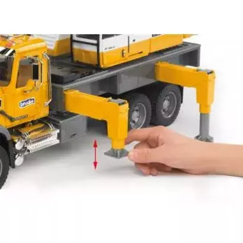 Celtņa kravas auto BRUDER MACK Granite Liebherr