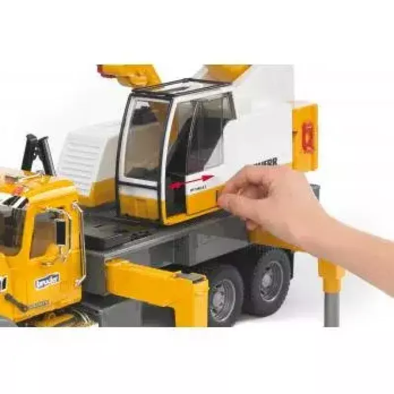 Celtņa kravas auto BRUDER MACK Granite Liebherr