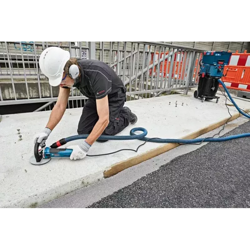 Slīpmašīna Bosch GBR 15 CA