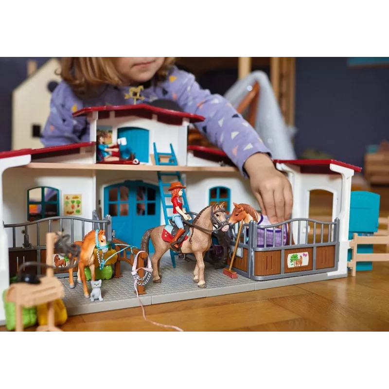 schleich HORSE CLUB Pieezera jāšanas centrs, Ferma, Zirgu stallis, Zirgi, 5 gadi, Daudzkrāsains, Plastmasa