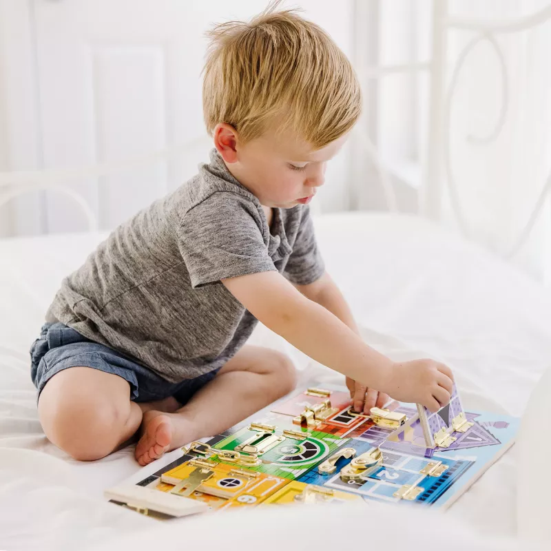 Melissa & Doug MDT MSK Latches Board Display GML, 3 gadi, koka, daudzkrāsains