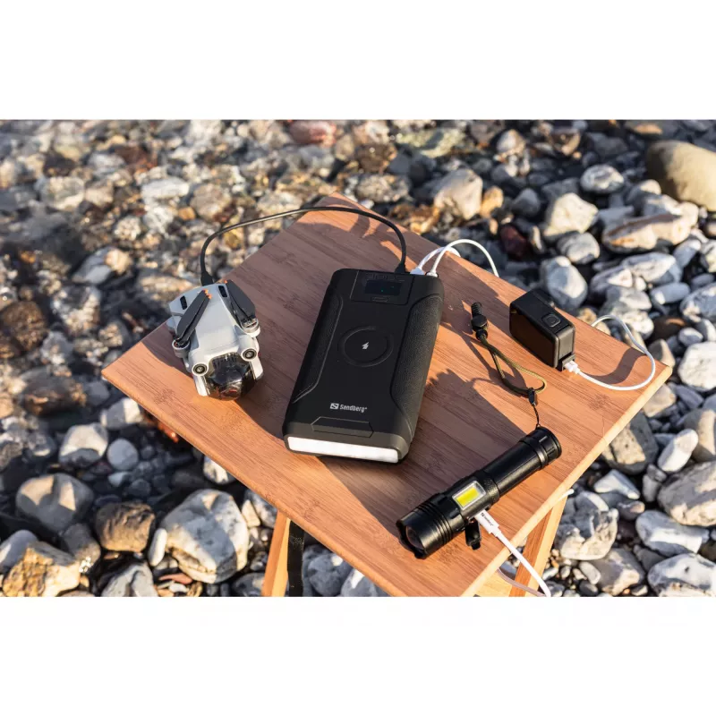 Sandberg Survivor Powerbank 7in1 76800, 76800 mAh, litija jonu (Li-Ion), bezvadu uzlāde, 3,6 V, melna