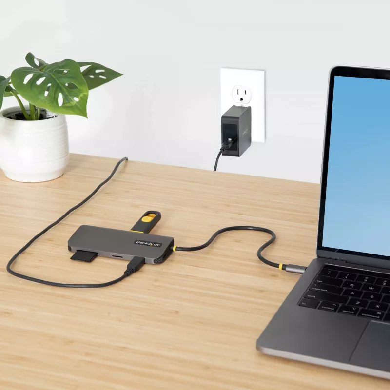 StarTech.com USB C daudzportu adapteris 4K 60Hz HDMI Video, 3 Pt 5Gbps USB-A centrmezgls, 100W USB Power Delivery caurlaide/GbE/SD/MicroSD, 12 collu/30cm kabelis, ceļojumu klēpjdatora dokstacija
