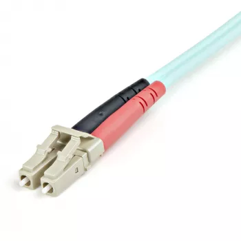 StarTech.com 1m (3 pēdas) LC/UPC uz LC/UPC OM3 daudzmodu optiskās šķiedras kabelis, pilna dupleksa 50/125 µm rāvējslēdzēja tipa optiskās šķiedras kabelis, 100G, zemi ievades zudumi, LSZH optiskās šķiedras džempera vads