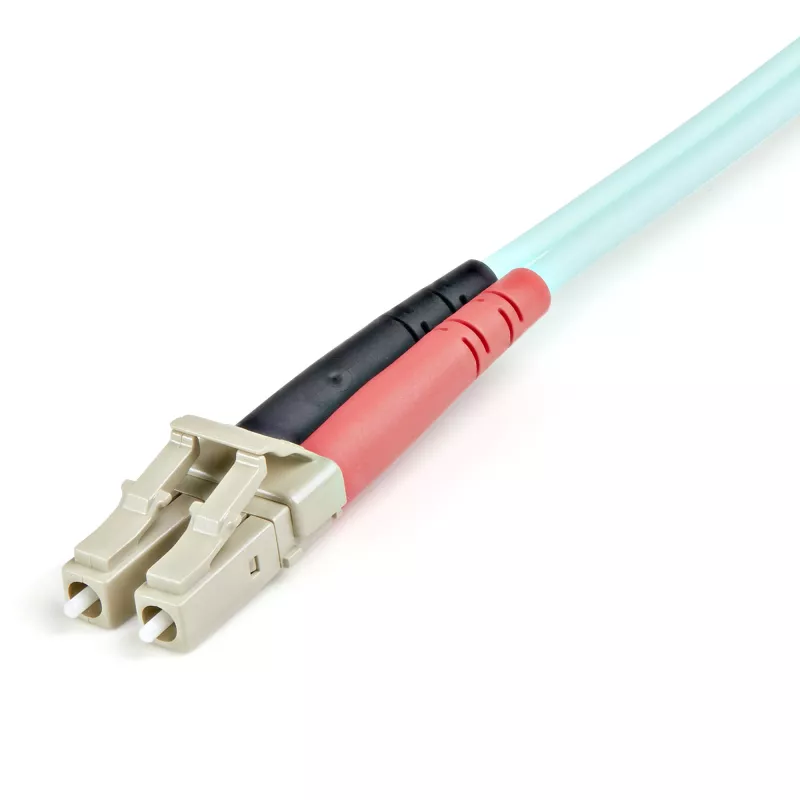 StarTech.com 1m (3 pēdas) LC/UPC uz LC/UPC OM3 daudzmodu optiskās šķiedras kabelis, pilna dupleksa 50/125 µm rāvējslēdzēja tipa optiskās šķiedras kabelis, 100G, zemi ievades zudumi, LSZH optiskās šķiedras džempera vads