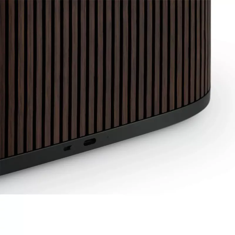 Bang & Olufsen Beosound A5 portatīvais skaļrunis, Dark Oak (pārsegs un rokturis)