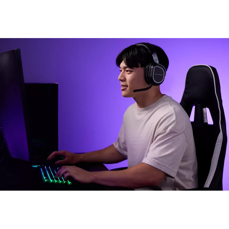 Turtle Beach Stealth 700 melna datora bezvadu spēļu austiņa ar līdz 80 stundu bateriju, Bluetooth, diviem raidītājiem un 60 mm skaļruņiem datoram, PS5, PS4 un mobilajām ierīcēm
