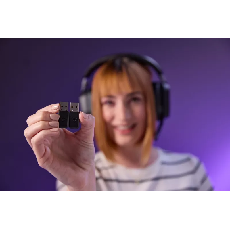 Turtle Beach Stealth 700 melna datora bezvadu spēļu austiņa ar līdz 80 stundu bateriju, Bluetooth, diviem raidītājiem un 60 mm skaļruņiem datoram, PS5, PS4 un mobilajām ierīcēm