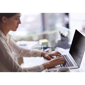 3M COMPLY™ Flip Attach Bezel Laptop Fit, COMPLYBZ, Laptop, bezrāmja displeja privātuma filtrs, 9 g