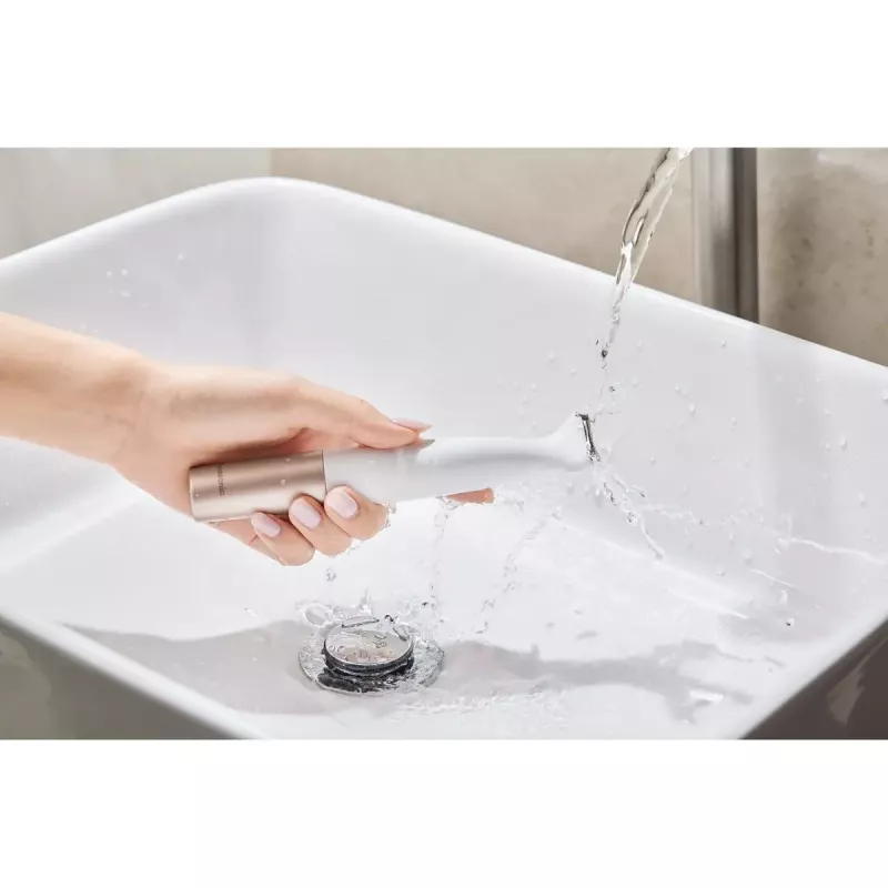 Epilators Panasonic ES-WM31-P301 zeltaini balts, darbināms ar baterijām