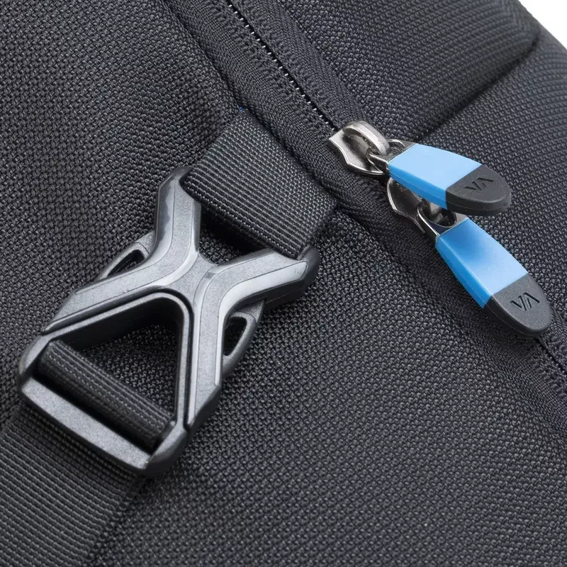 Mugursomas futrālis Rivacase 7860 portatīvajiem datoriem līdz 43,9 cm (17,3 collas), poliesters, melns/zils