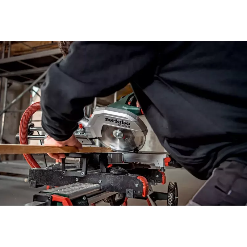Metabo KGS 254 M zāģis