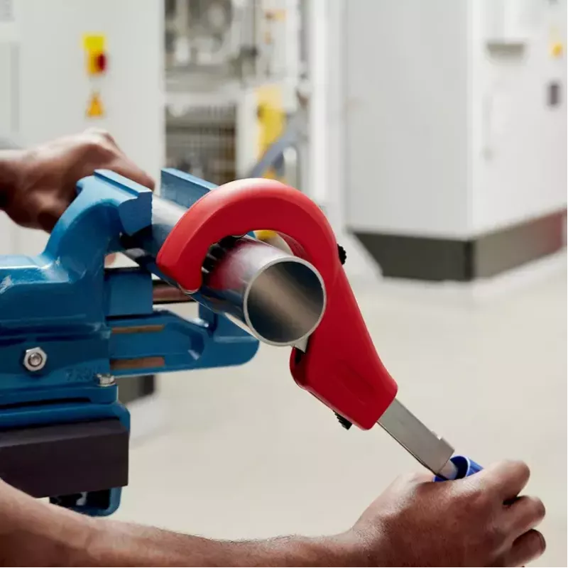 Cauruļu griezējs Knipex 90 31 03 BK piemērots misiņam, vara, tēraudam