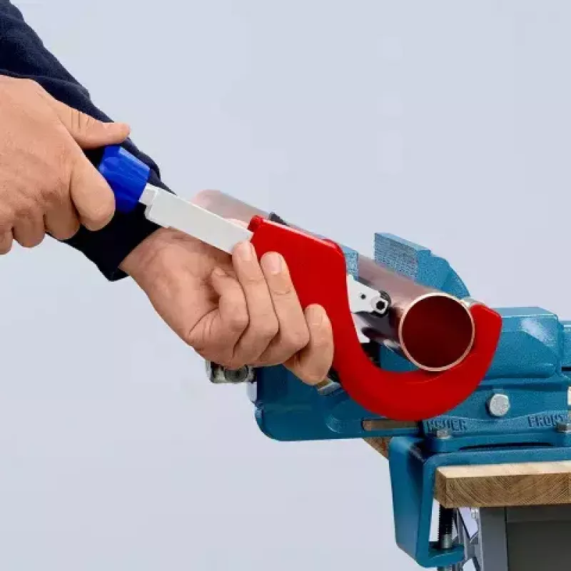 Cauruļu griezējs Knipex 90 31 03 BK piemērots misiņam, vara, tēraudam