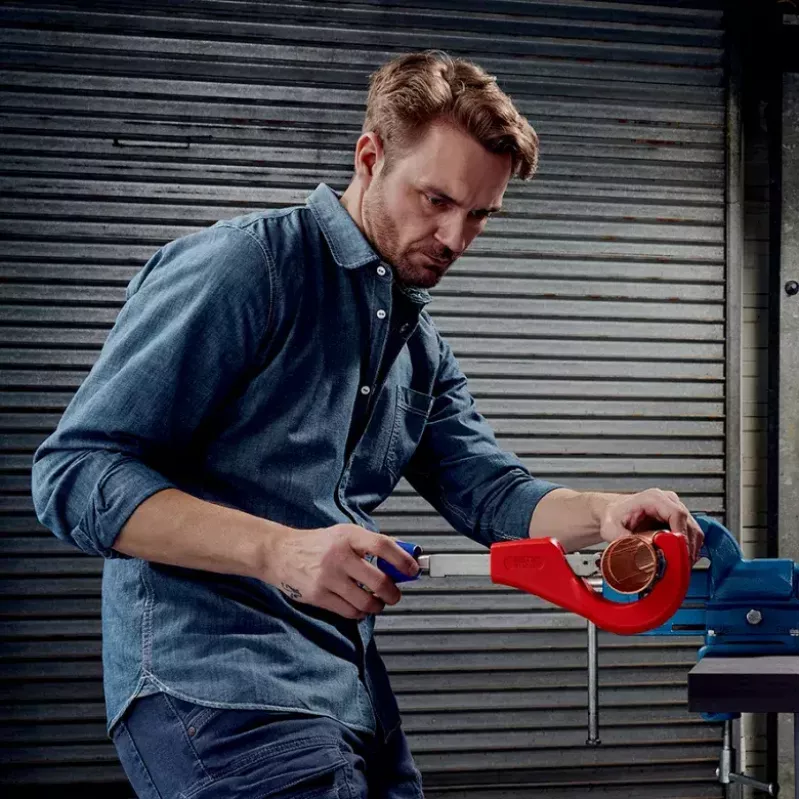 Cauruļu griezējs Knipex 90 31 03 BK piemērots misiņam, vara, tēraudam