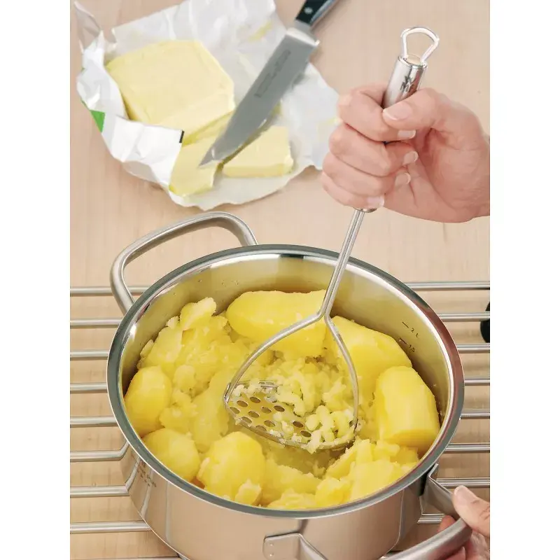 WMF Profi Plus Nerūsējošā tērauda tradicionālā kartupeļu stampa