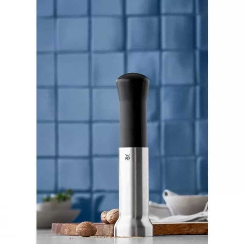 WMF Top Tools muskatrieksta dzirnaviņas